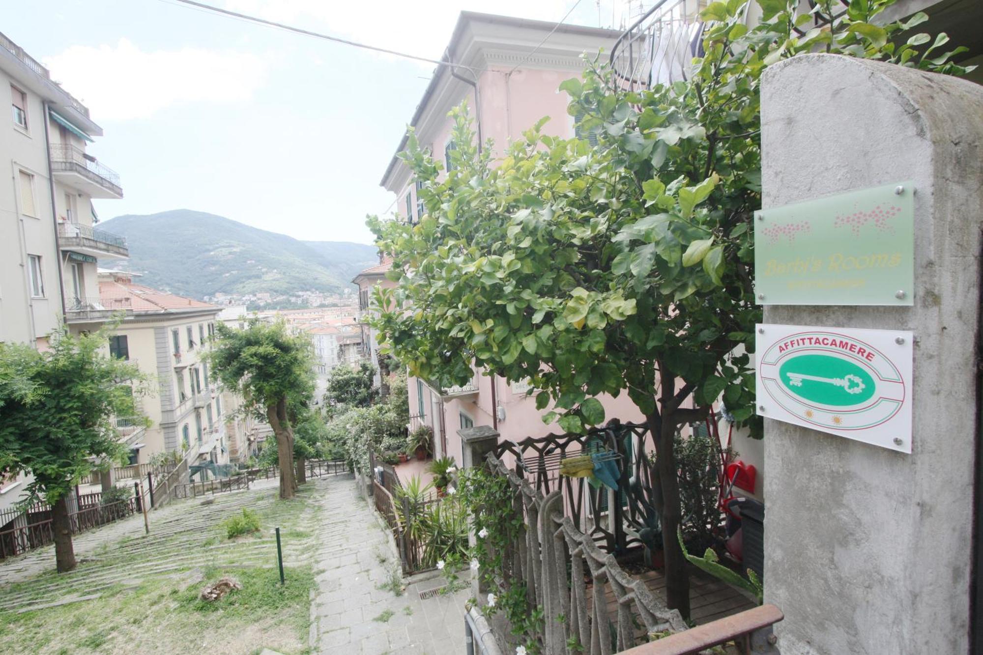 Barbj'S Rooms La Spezia Ngoại thất bức ảnh